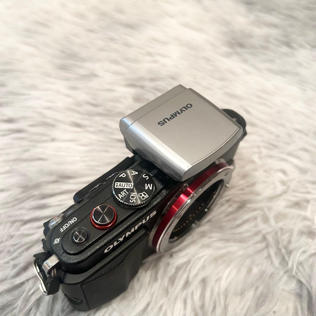 【美品】 OLYMPUS オリンパス PEN Lite E-PL6　ブラック