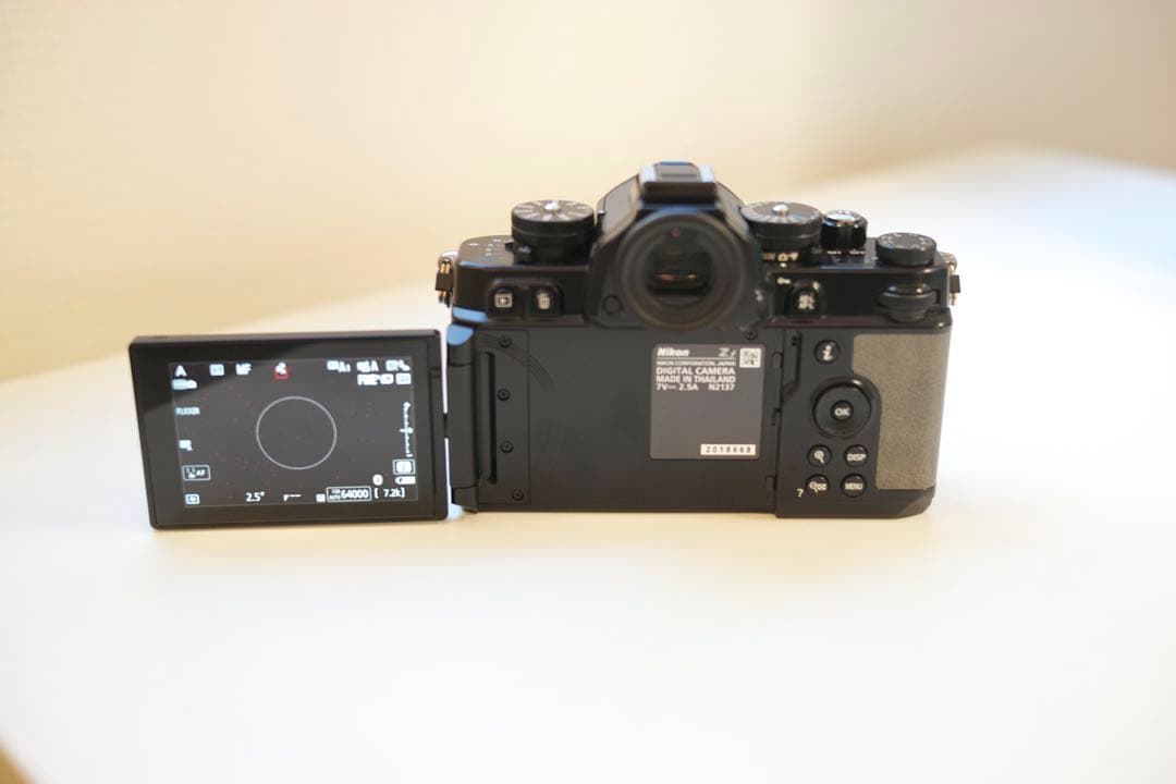 【美品】Nikon Zf ブラック ストーングレー張替済
