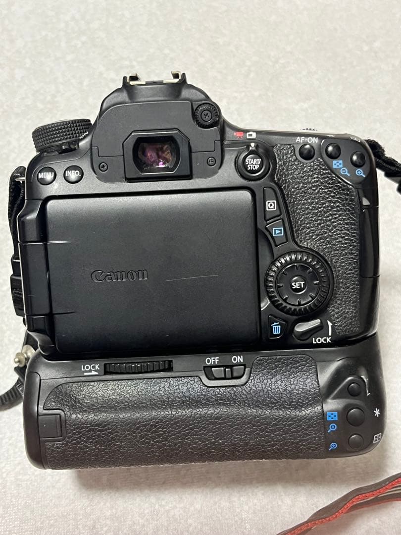 Canon EOS 70D バッテリーグリップ BG-E14 バッテリー3個付き