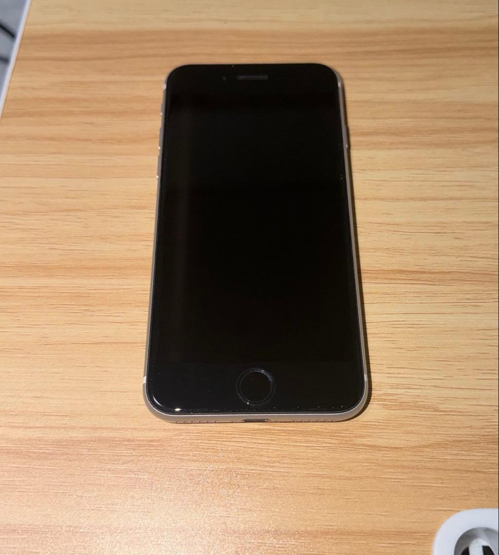 iPhone SE 第2世代 (SE2) 64GB ホワイト SIMフリー 美品