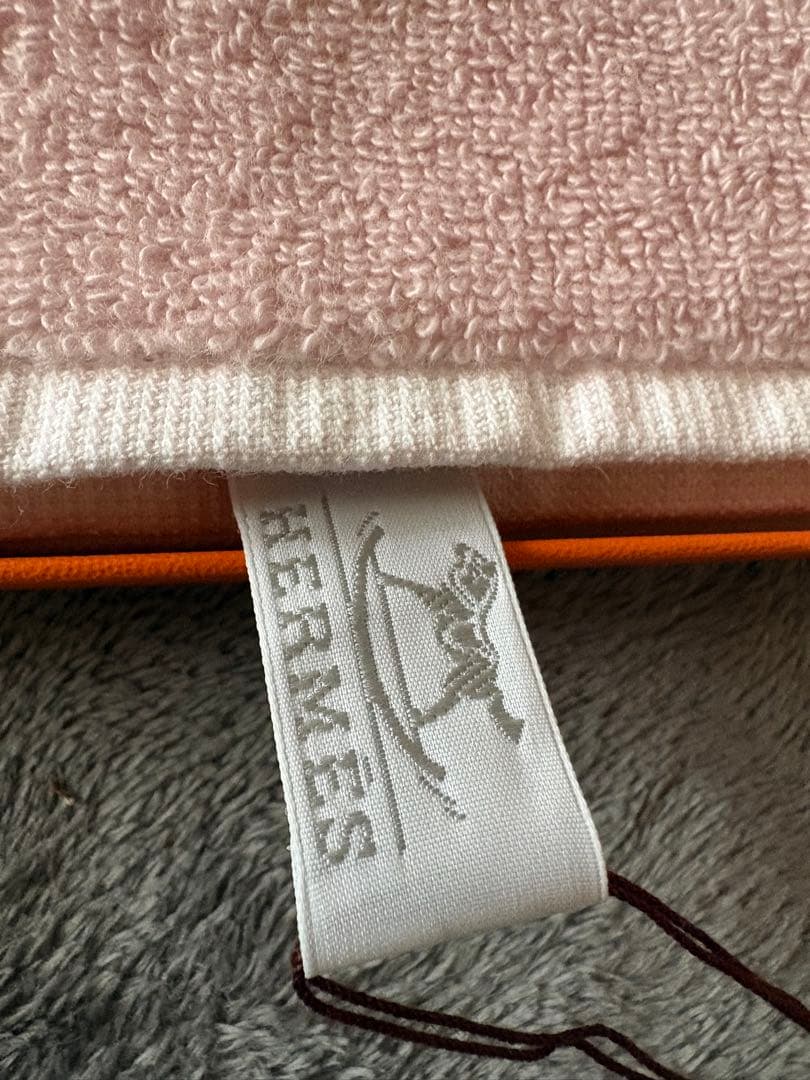 HERMES ハンドタオル　ピンク Hロゴ