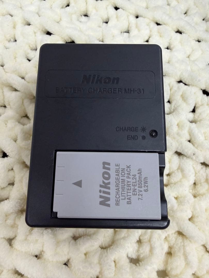 完動品Nikon 1 J5ミラーレス+レンズ