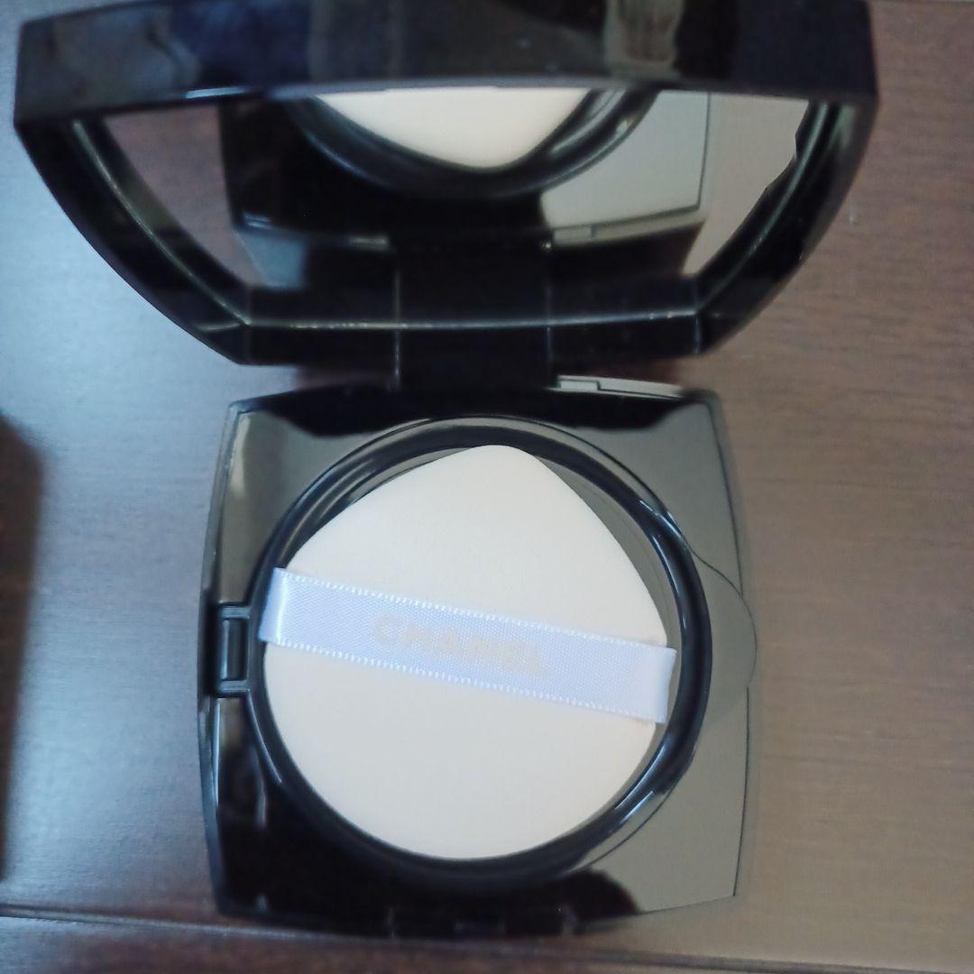 CHANEL LES BEIGES B10 クッションファンデーション