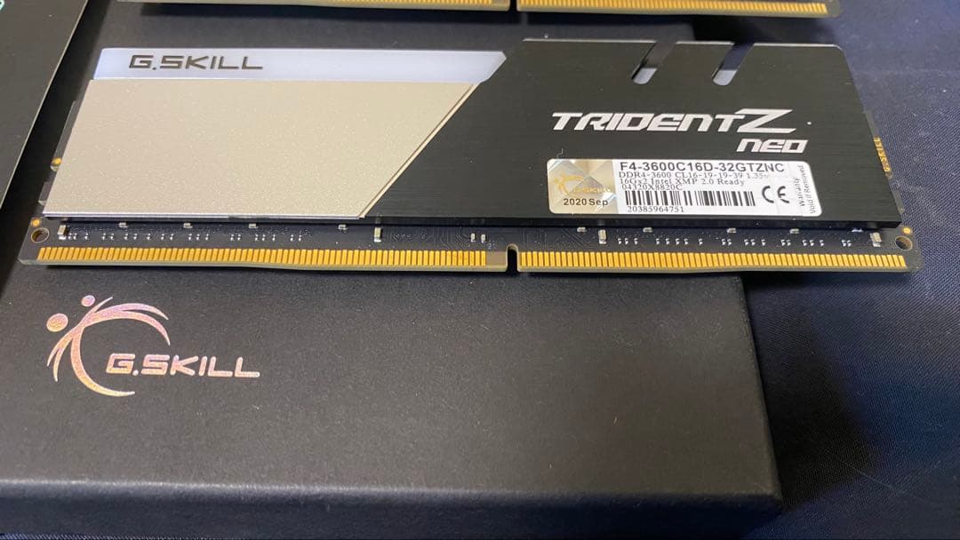 メモリー DDR4 G.SKILL TridentZ Neo 16x2 32GB