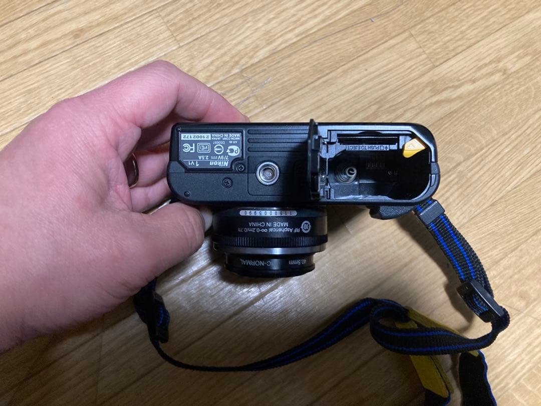 デジタルカメラ Nikon V1