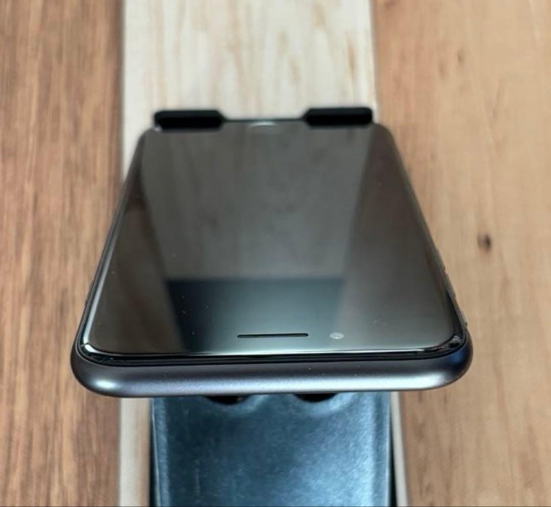 Apple iPhone 8 スペースグイ 本体 64GB SIMフリー