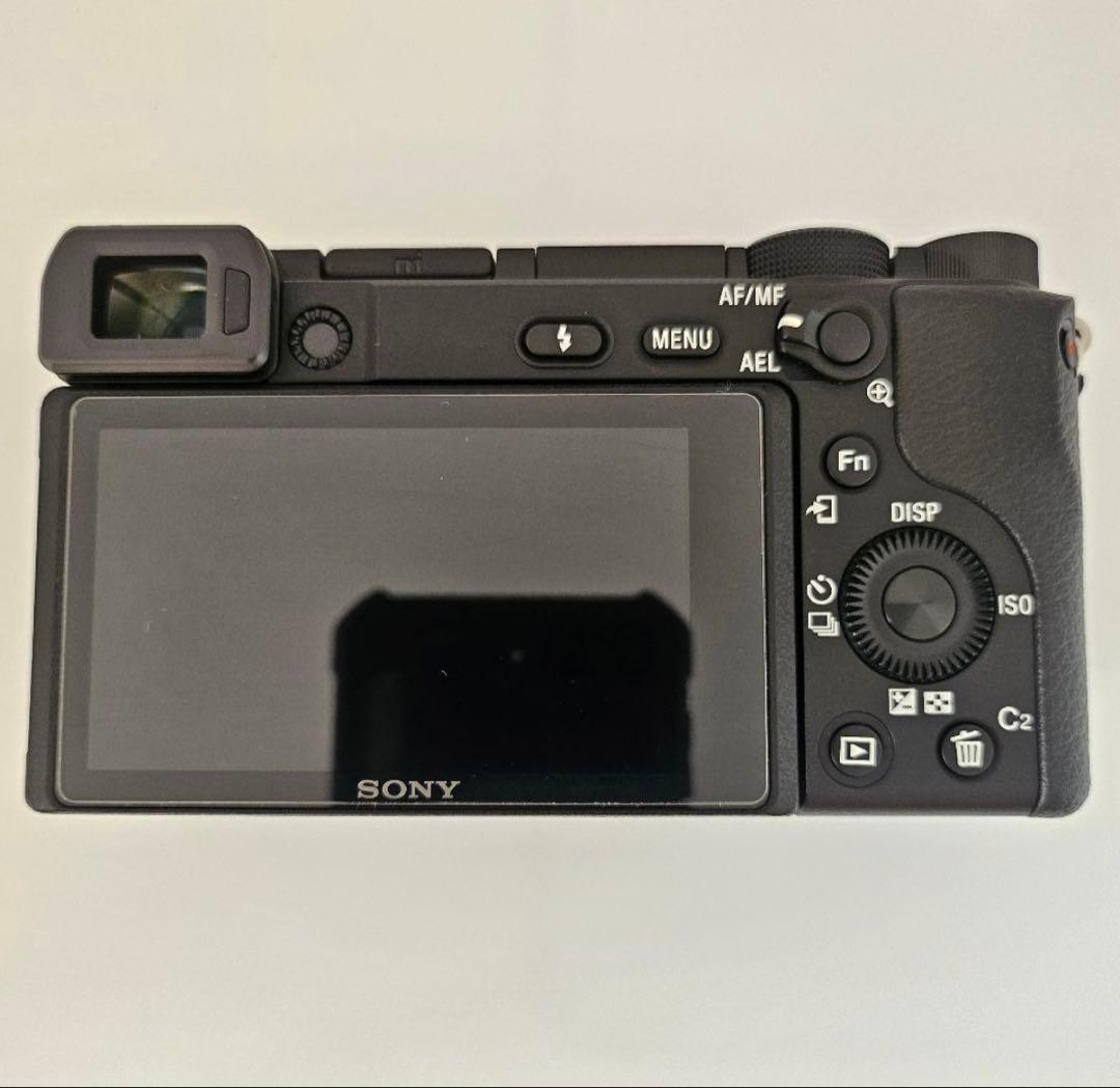 【美品】SONY α6400 + sony 18-135 レンズ