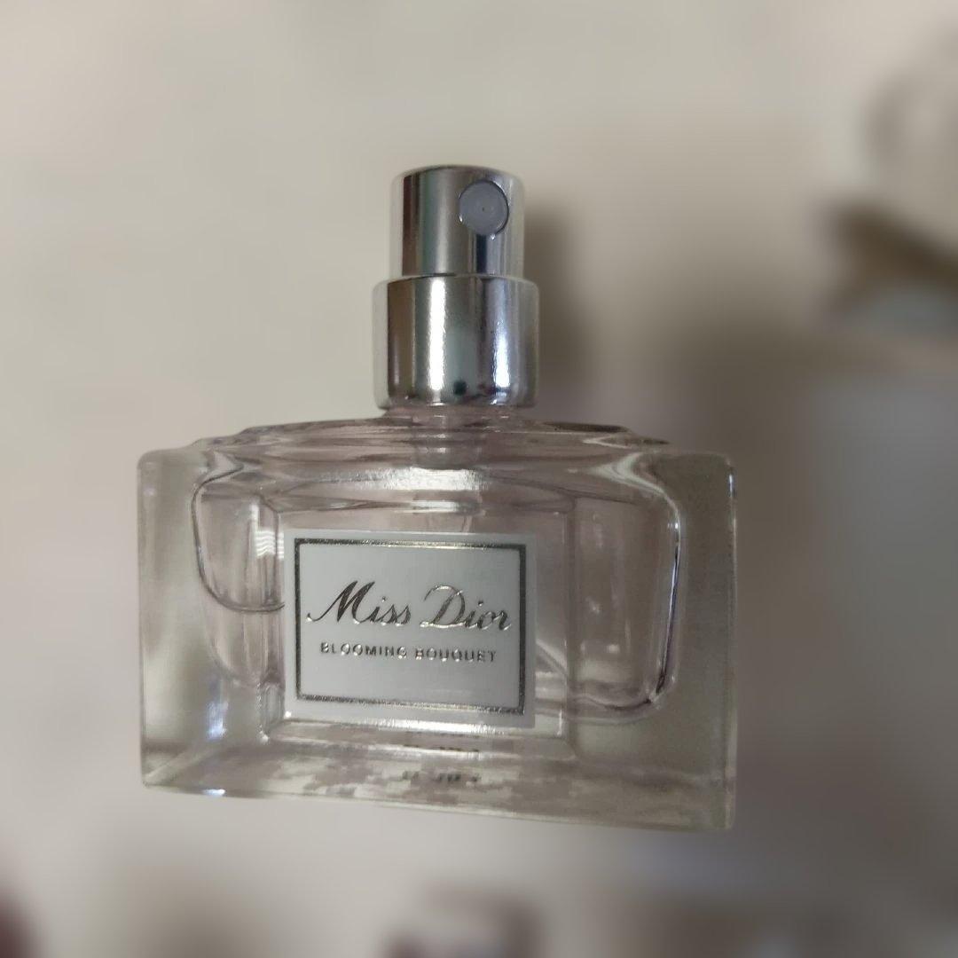 DIOR。ディオール。モンテーニュ。コフレ。香水。ミニボトル。小さなボトル。