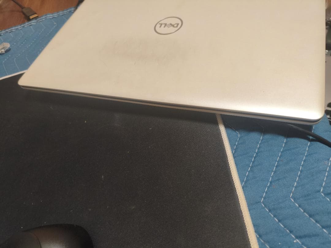 第7世代i3-7020U　SSD500GB メモリ8G Windows10