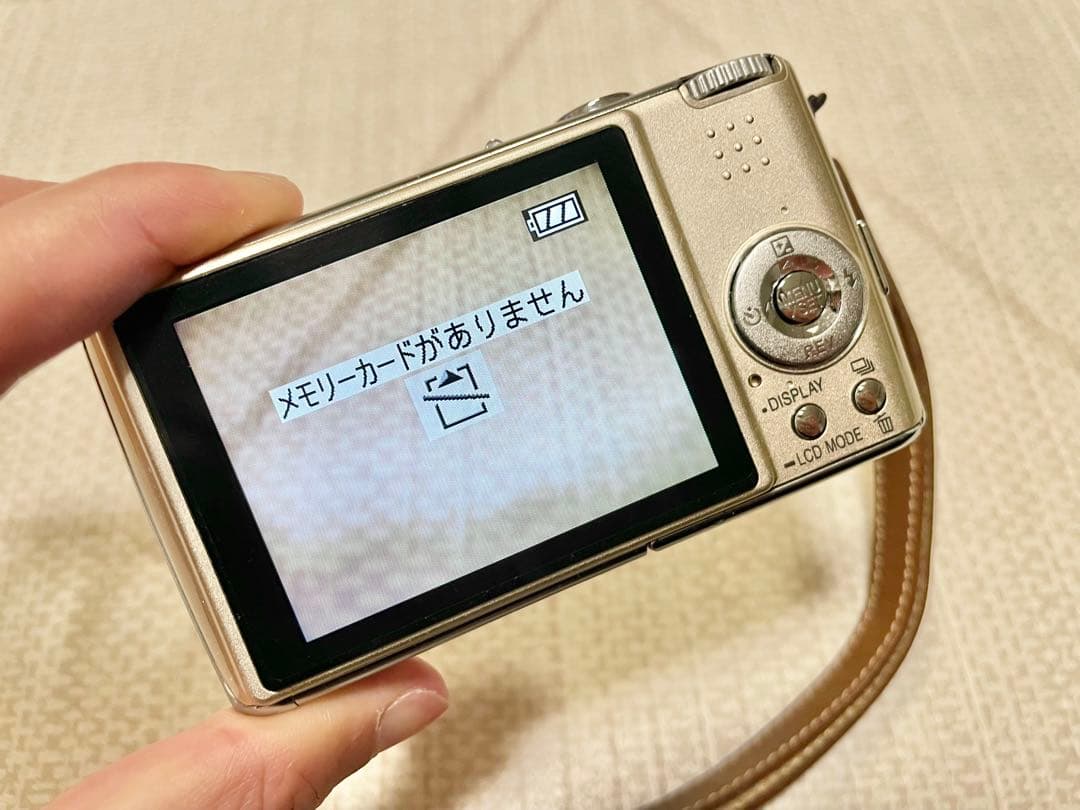 デジカメ LUMIX Panasonic DMC-FX07 美品