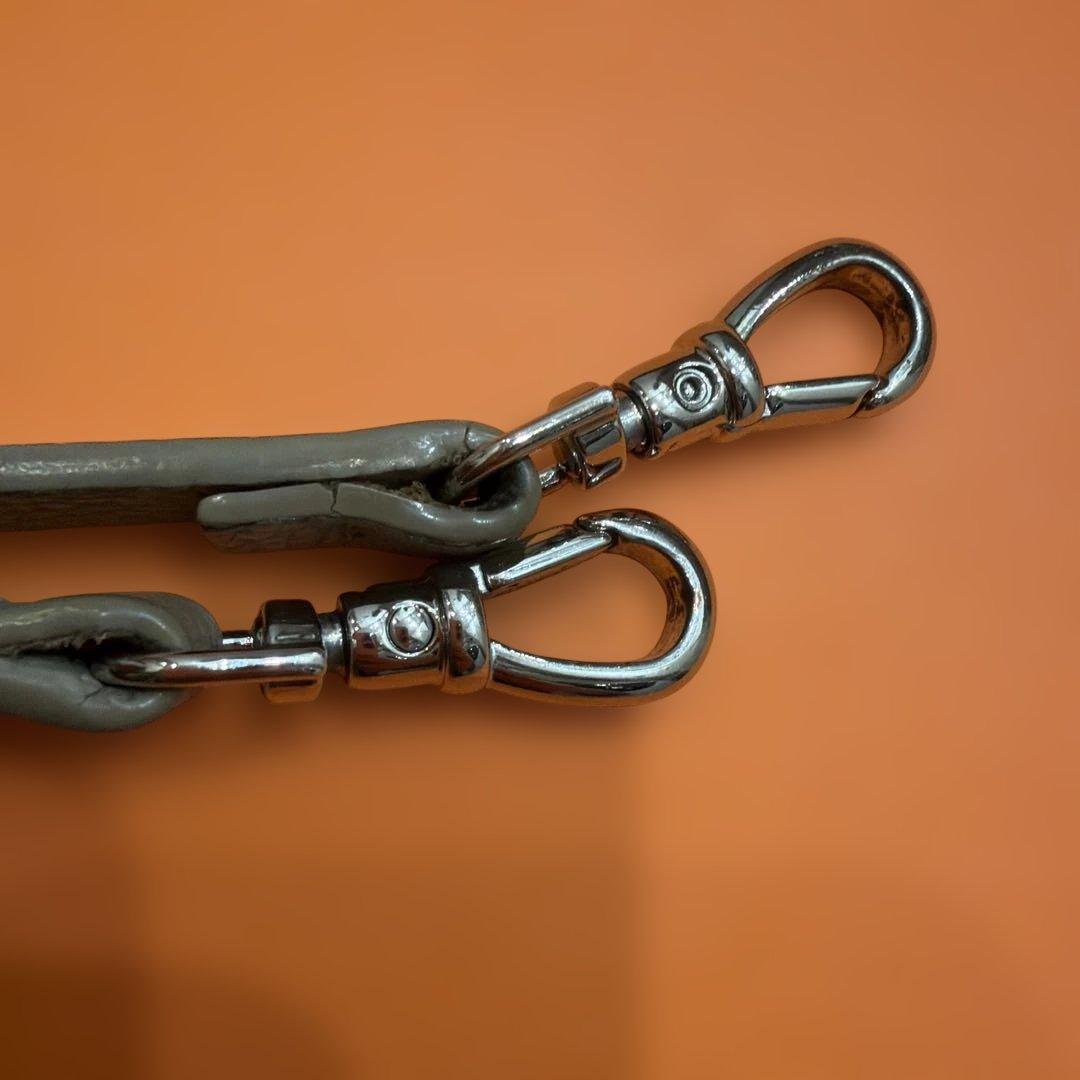 【美品】iPhone15 BANDOLIER バンドリアEMMAグレージュトープ