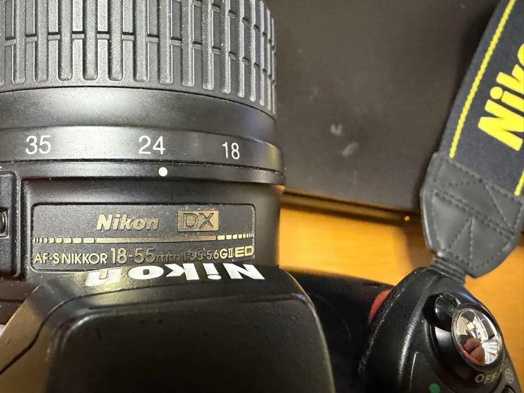 NikonD40デジタル一眼レフ 標準ズームレンズ/予備バッテリ/SD32GB付