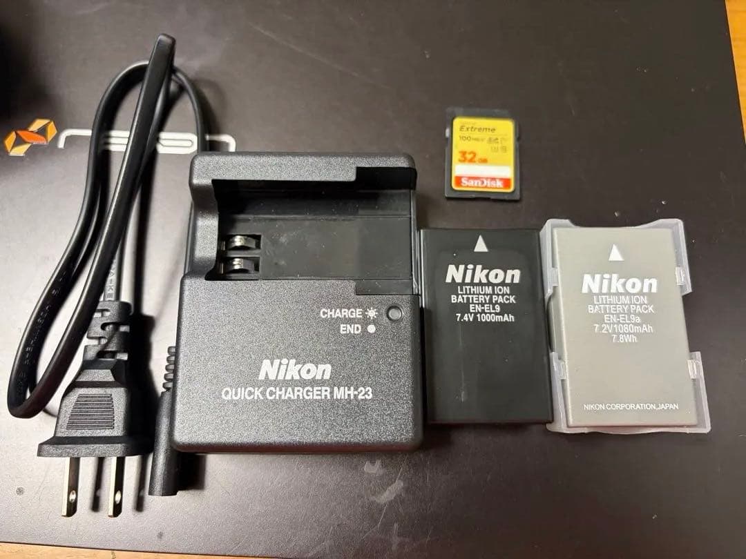 NikonD40デジタル一眼レフ 標準ズームレンズ/予備バッテリ/SD32GB付
