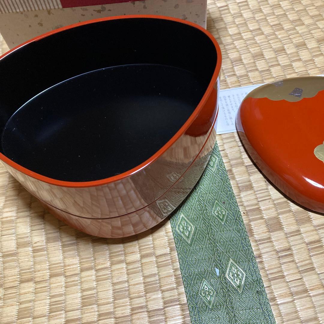 漆器 二段重箱 赤色と金色の雲模様