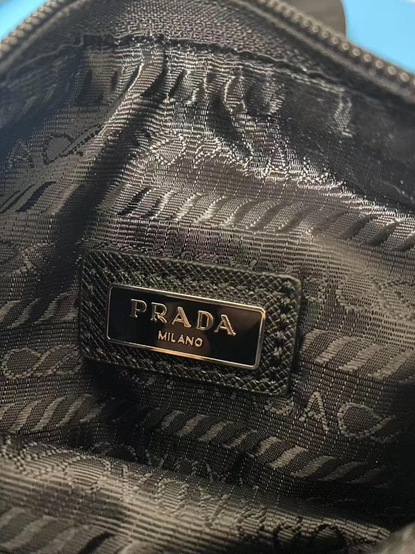 PRADA ショルダーバッグ
