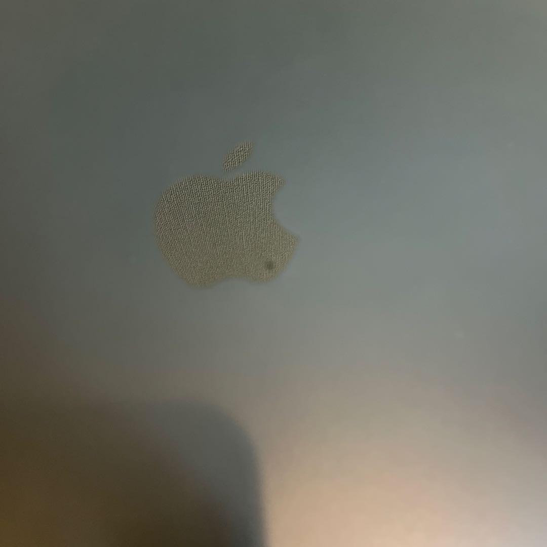 Apple Mac Book Air M2 2022 13.6インチ M2