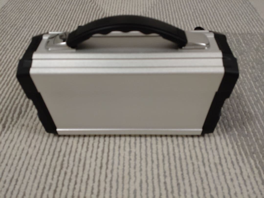suaoki ポータブル電源　ソーラーパネル