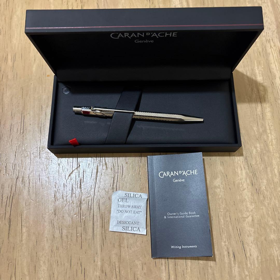 CARAN D'ACHE ボールペン シルバー 本体