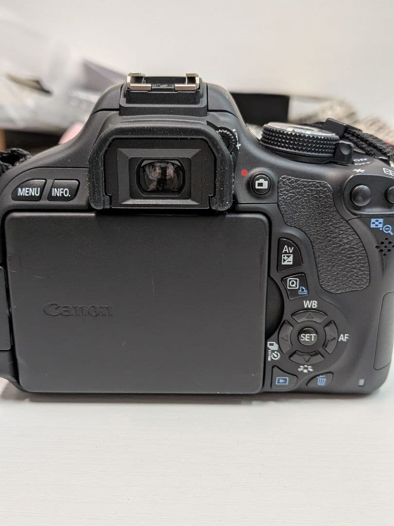 美品キヤノン EOS Kiss X5 ダブルズームキット動作確認済・レンズ2本付