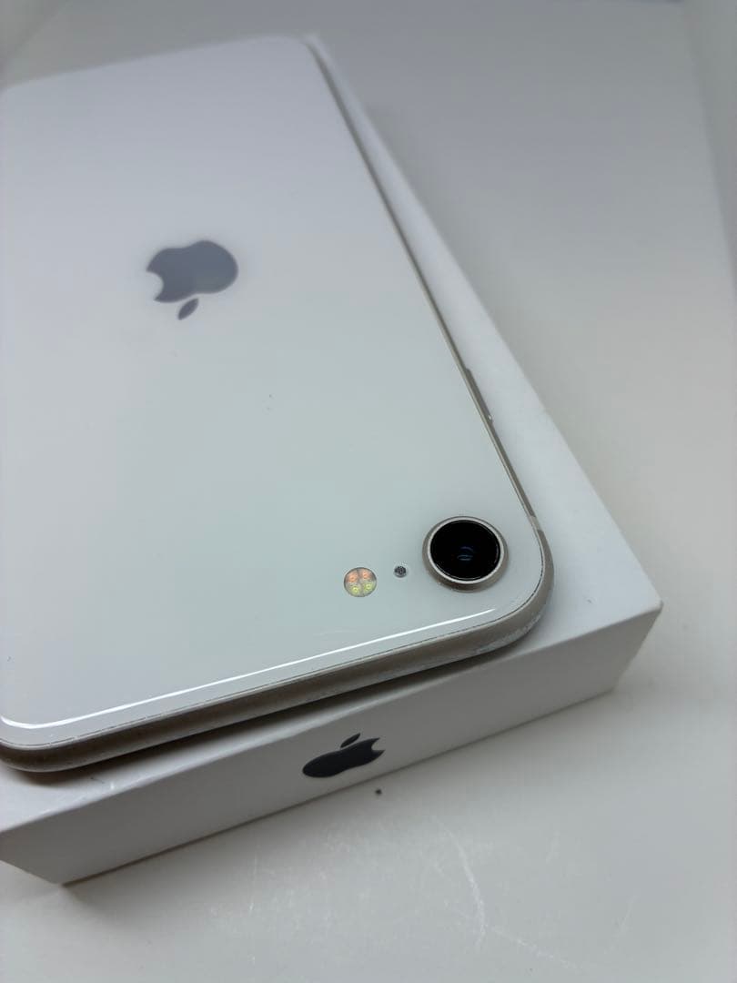 iPhone SE3 128GB 白 SIMフリー 新品バッテリー【超美品】