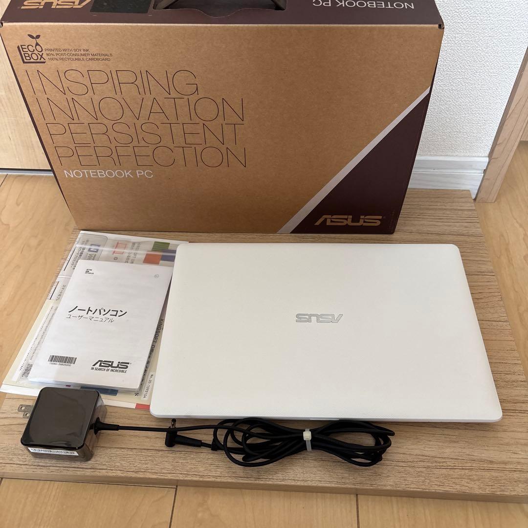 美品(箱有) Windows11 ASUS® X200MA 500GBノートPC