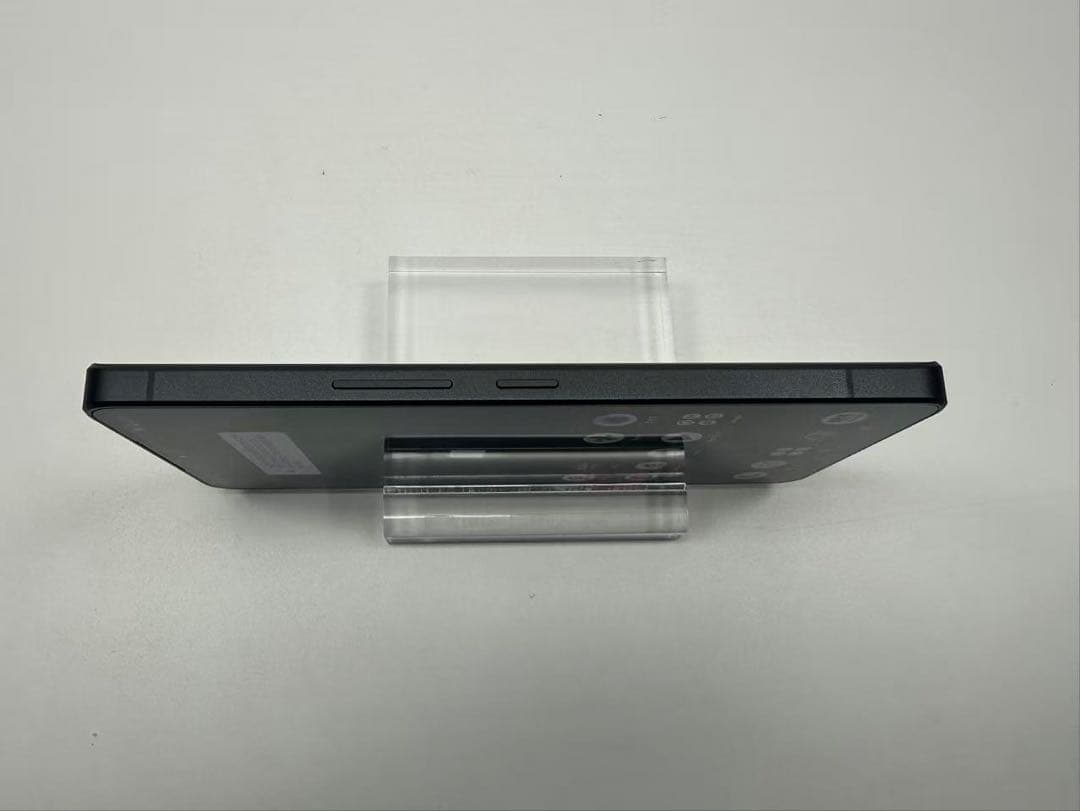 Aquos R8 pro docomo 画面不良なし カメラ難あり