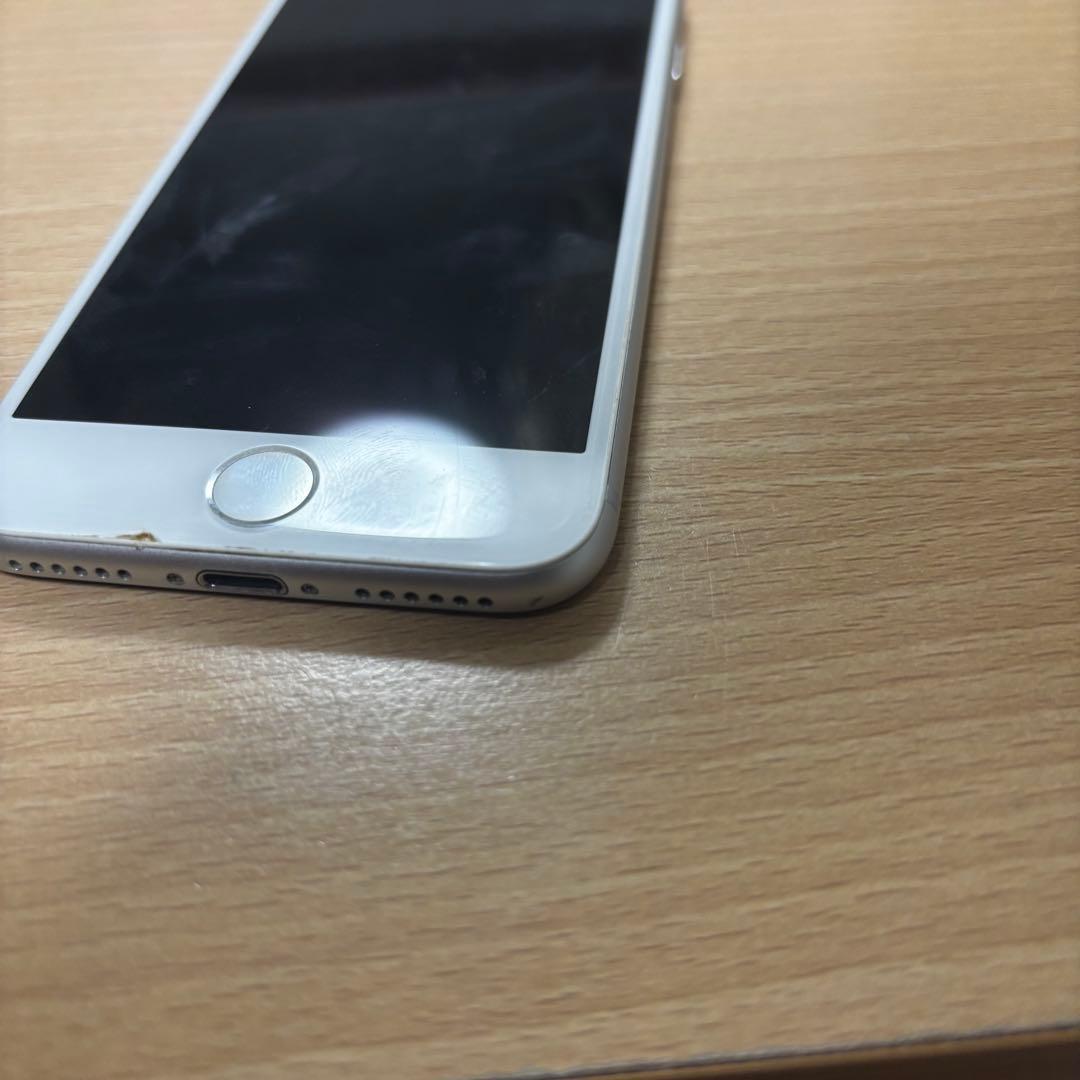 Apple iPhone 8 シルバー 本体　simなし