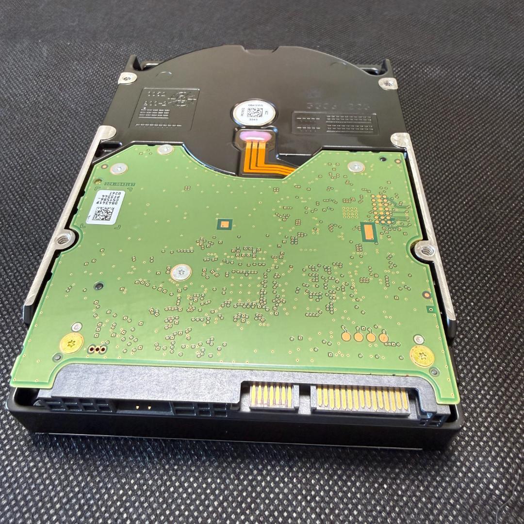 【美品】WD Red Plus 10TB 内蔵型 3.5インチ HDD × 2台