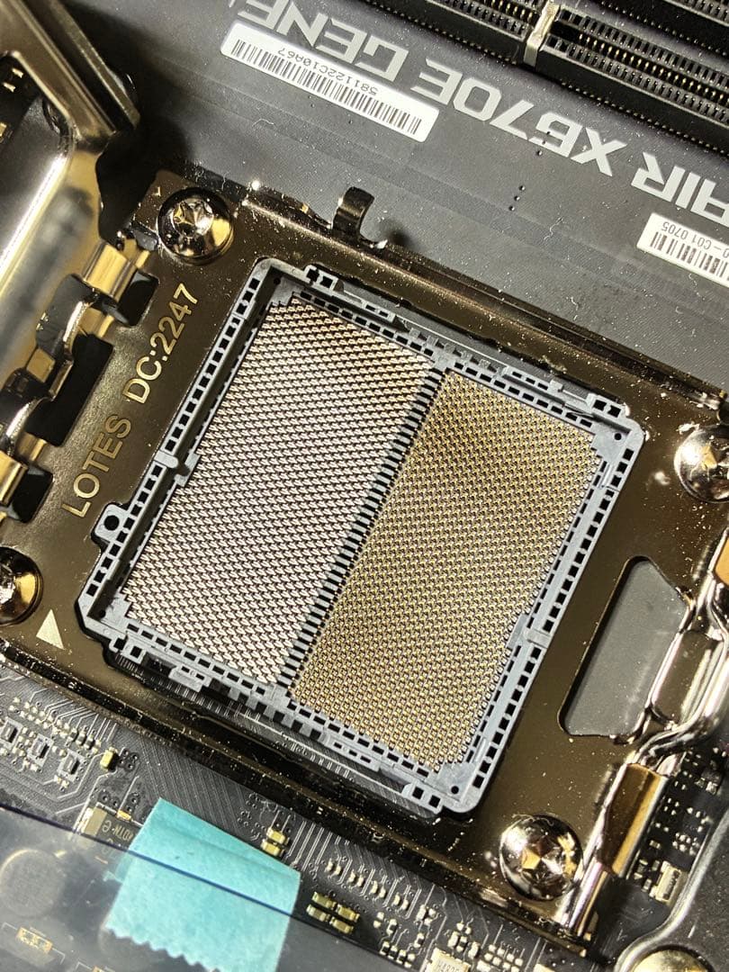 【再出品】ASUS ROG CROSSHAIR X670E マザーボード（中古）