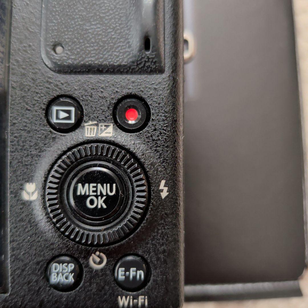 ジャンク品　FUJI FILM XQ2 コンパクトデジタルカメラ　黒