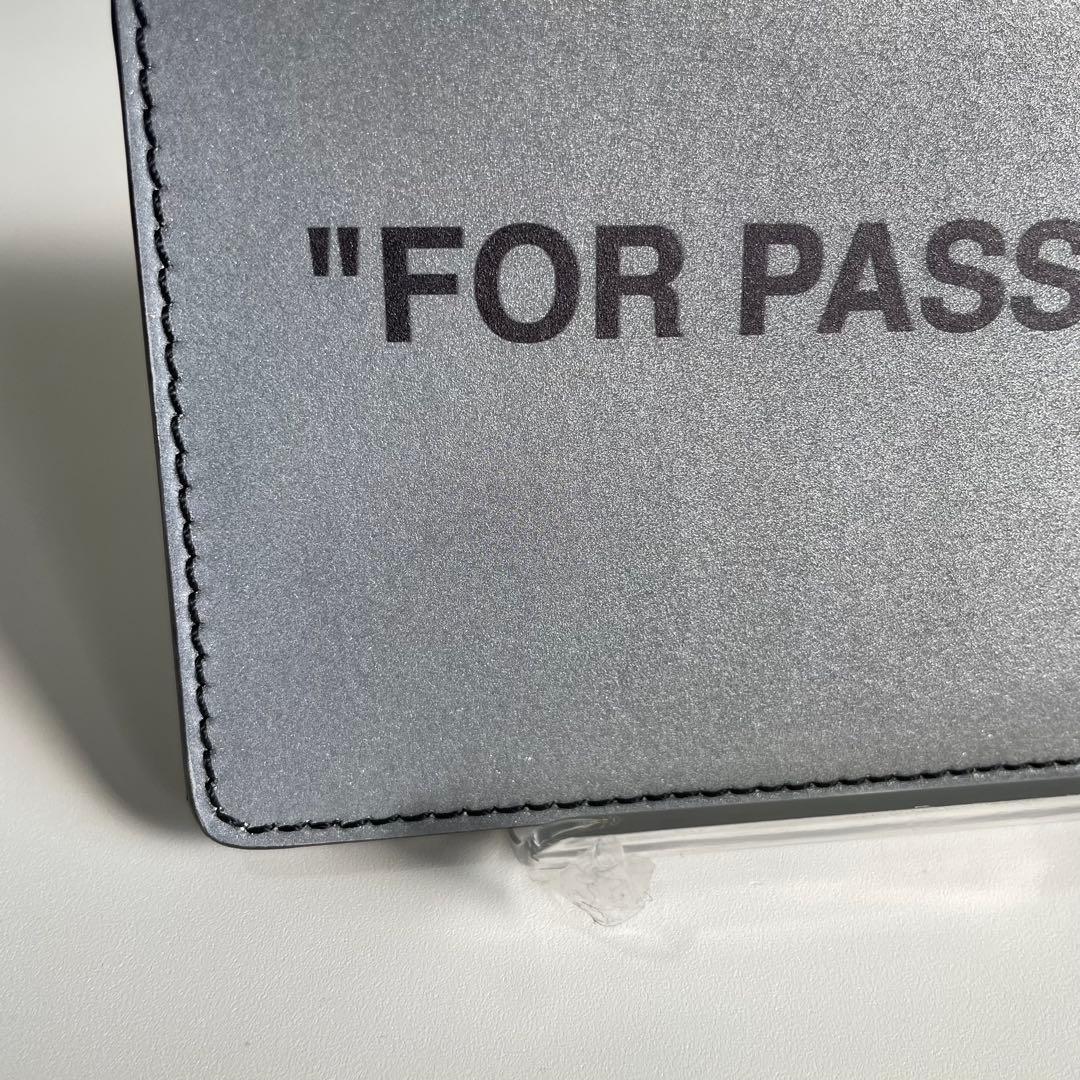 美品 Off-White オフホワイト パスポートケース シルバー リフレクター