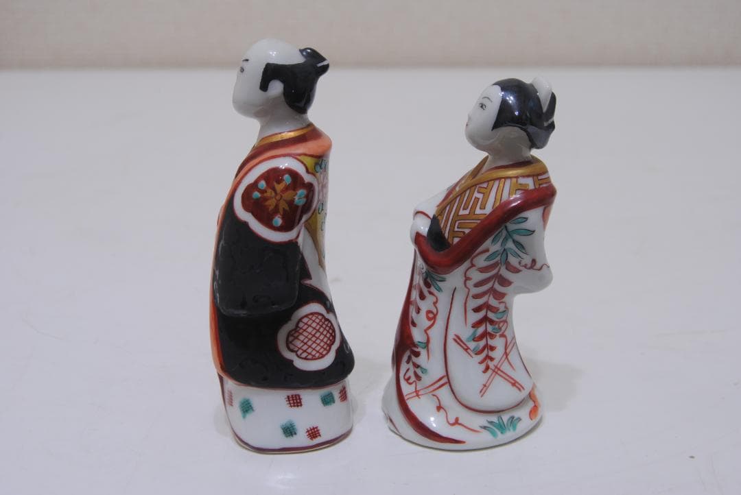 古伊万里　人形　岩尾對山窯　色絵人形　一対　共箱