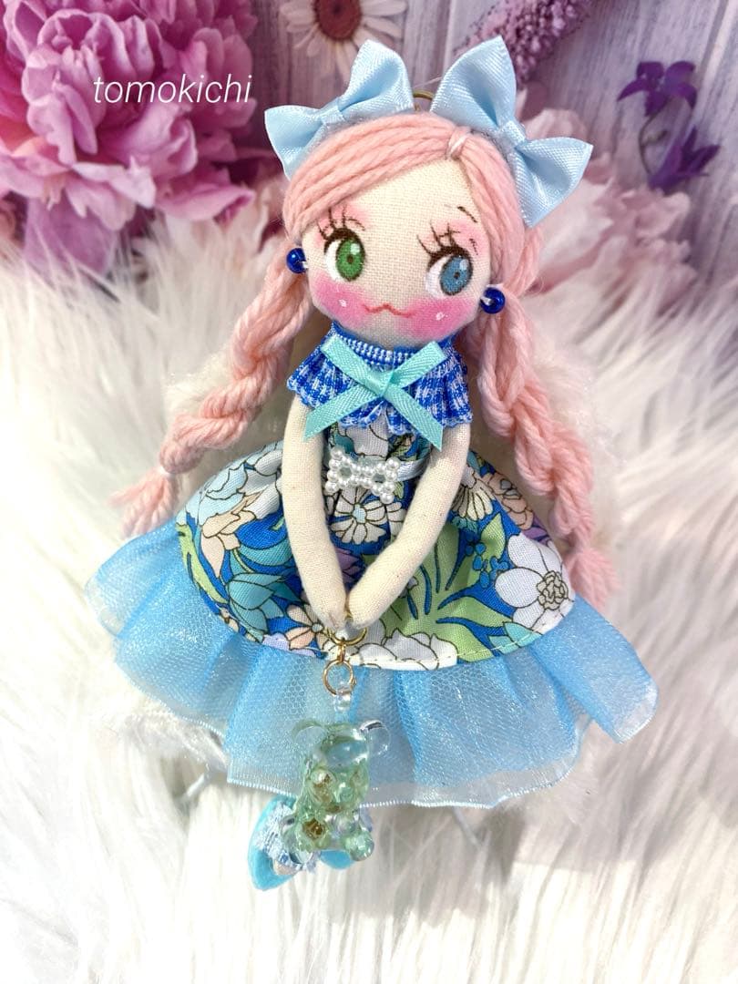 りーにゃ❤️ブルー系花柄❤️ドールチャーム❤️ハンドメイド ❤️カントリードール