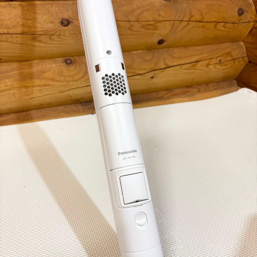 Panasonic コードレス 掃除機 MC-NS100K 2023年製