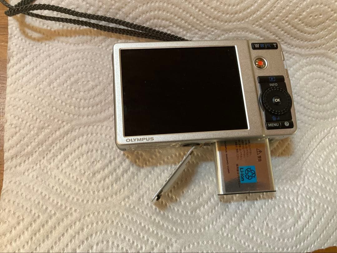 【美品動作品】　Olympus コンパクトデジタルカメラ ピンク