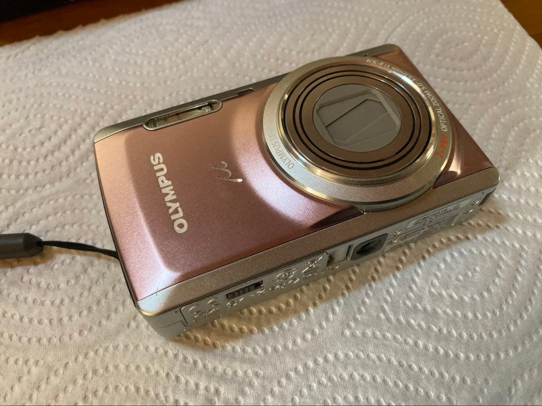 【美品動作品】　Olympus コンパクトデジタルカメラ ピンク