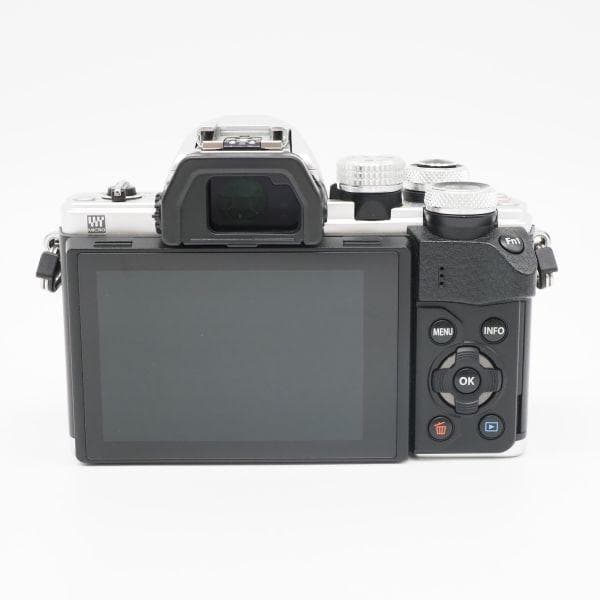 ショット数8,540！元箱付き！■ほぼ新品■ OM-D E-M10 MarkII