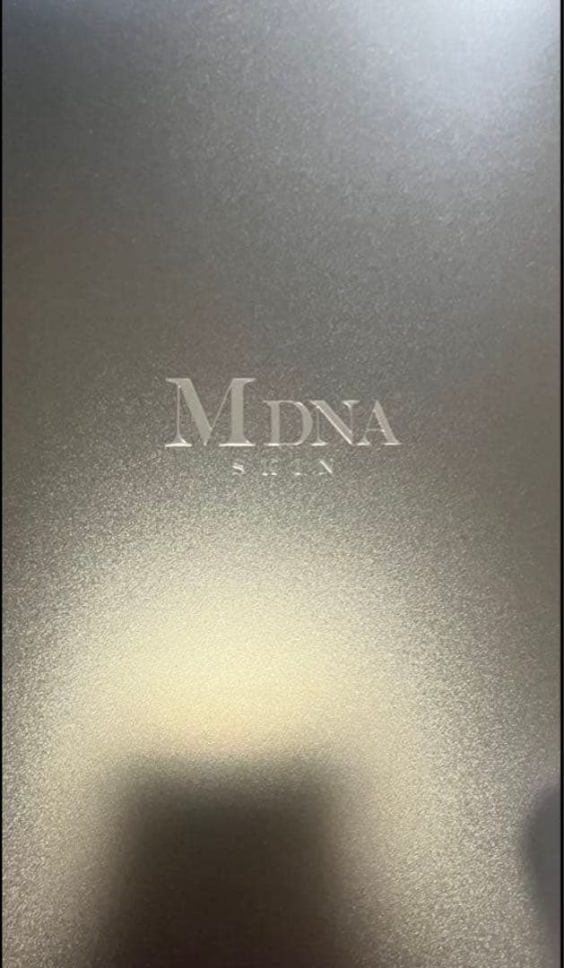 【新品未使用】半額以下×送料無料！MDNA SKIN 美顔ローラー