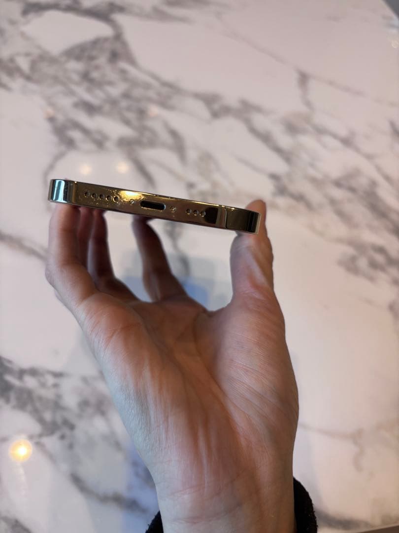 【極美品】simロック解除au iPhone 12 Pro 256GB ゴールド
