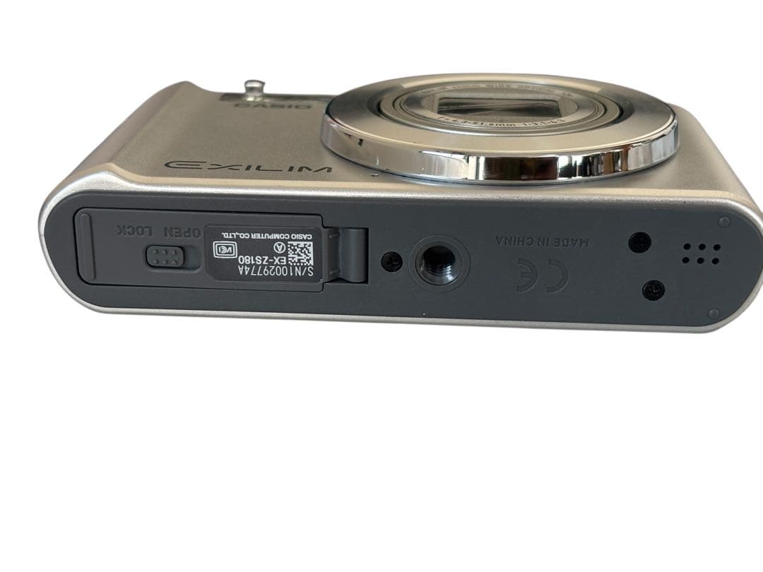 美品 CASIO EXILIM EX-ZS180 シルバー