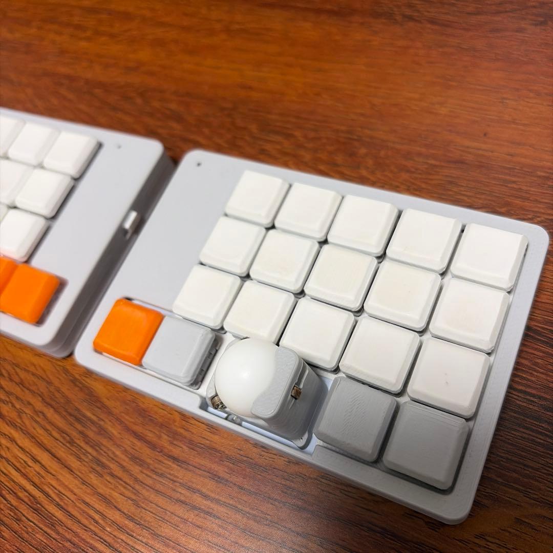 conductorコンダクター 左右分離型キーボード トラックボール付き