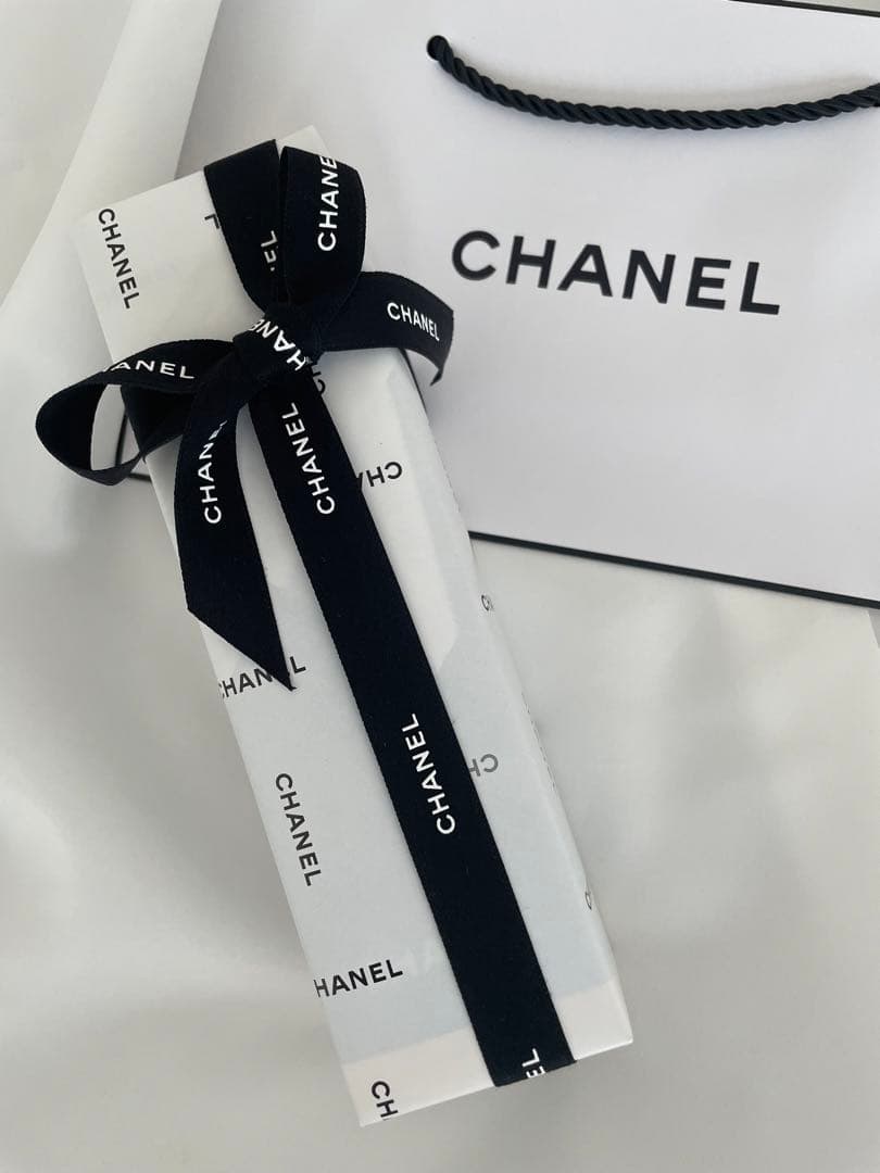 入手困難CHANELレ パンソー ドゥ シャネル129オヴニー