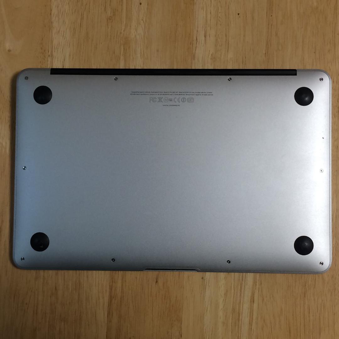MacBook本体 MacBook Air (11-inch, Mid 2011) 2G / 64G