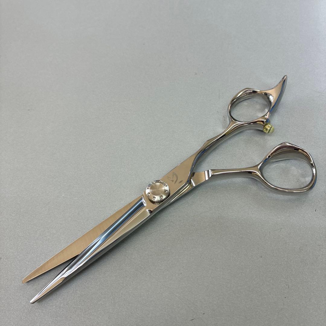 120%の満足を。最高峰のコスパをその手に！理美容 新品6インチシザー