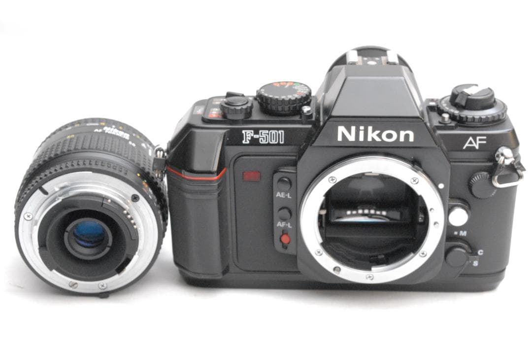 Nikon F-501/NIKKOR 35-80mm 1:4-5.6D （良品）