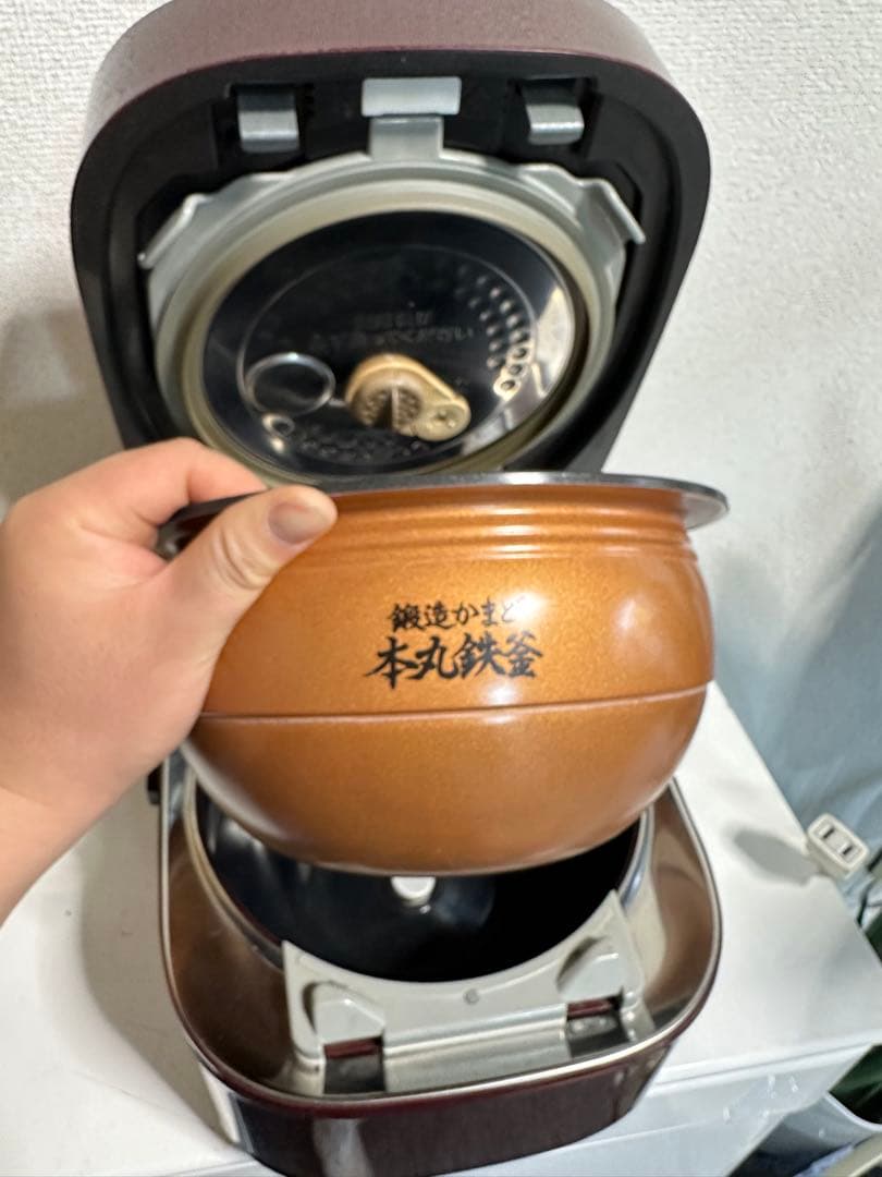 TOSHIBA RC-10VXL東芝真空圧力炊飯器 本丸釜 動作保証　5.5合