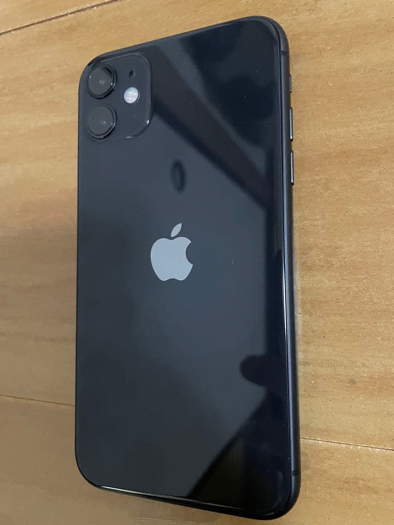 ほぼ未使用iPhone11 128GB ブラックSIMフリー バッテリー100%