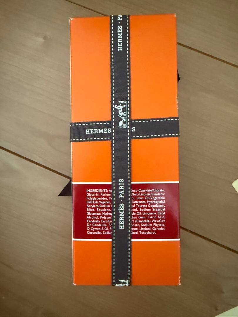 HERMES Eau Rhubarbe Écarlate ボディローション