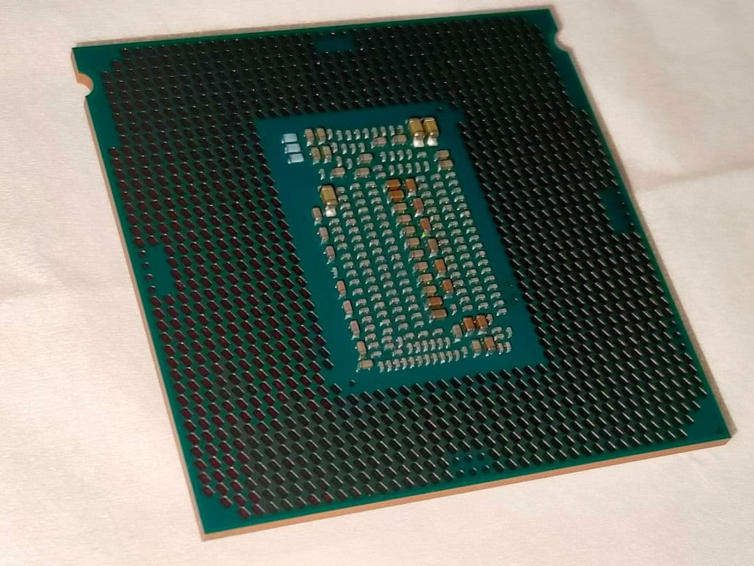 Intel Core i5 9600K　　CPU　LGA1151