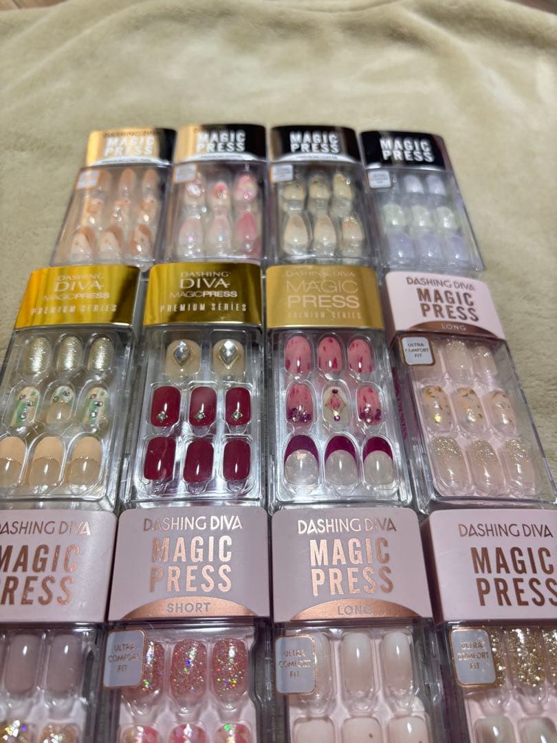 DASHING DIVA MAGIC PRESS ネイルチップ 12セット
